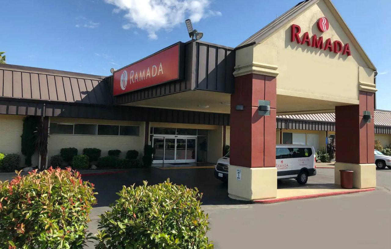 Ramada By Wyndham Sacramento Hotell Exteriör bild